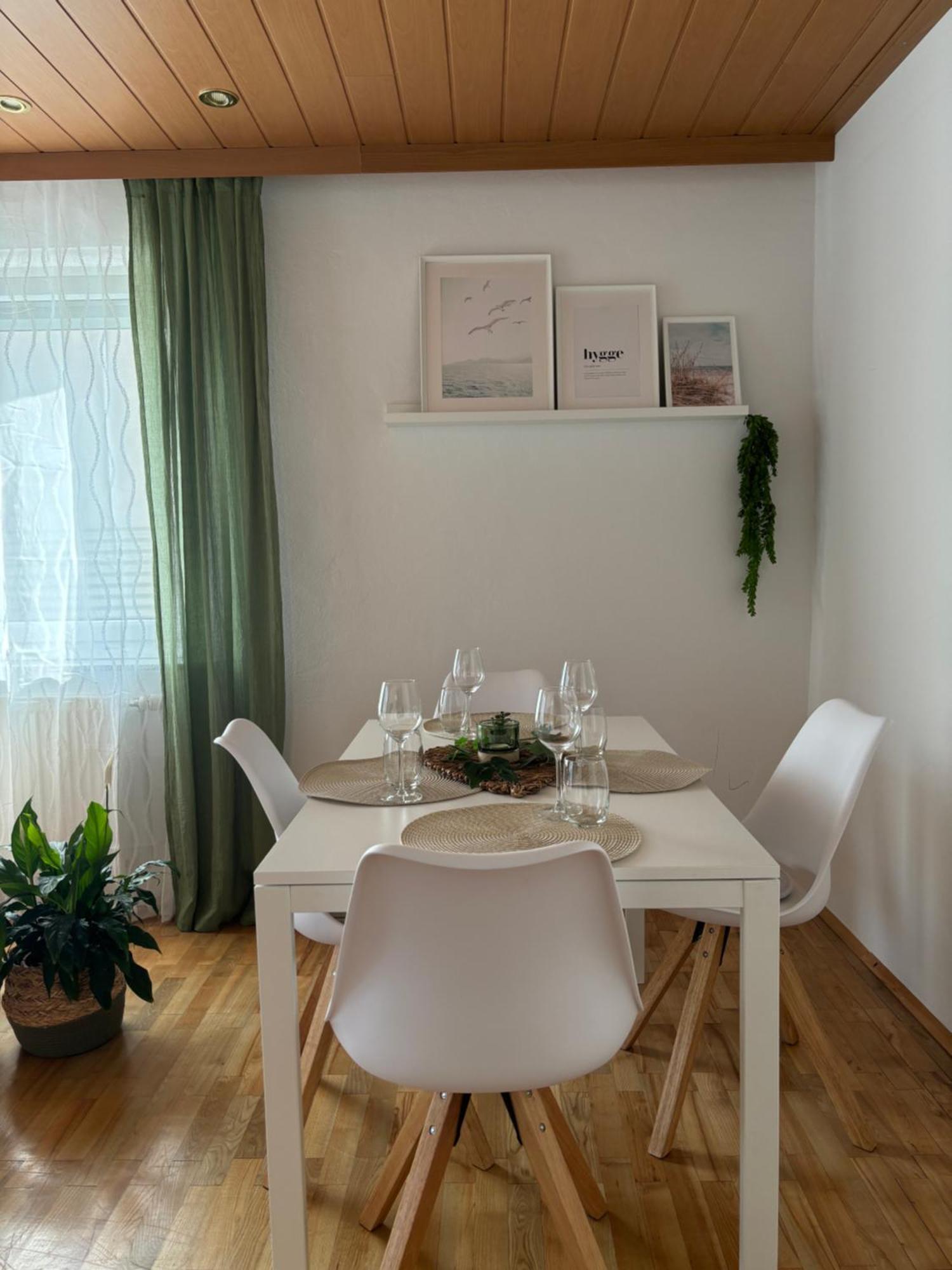 Wohnung See- Und Bergnaehe Gmunden Quarto foto